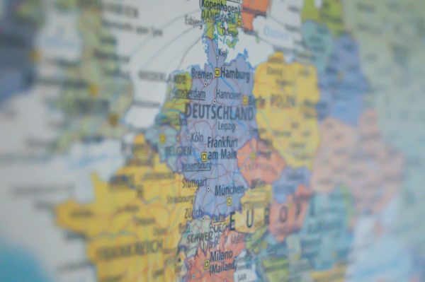 tranzitia internationala a drepturilor